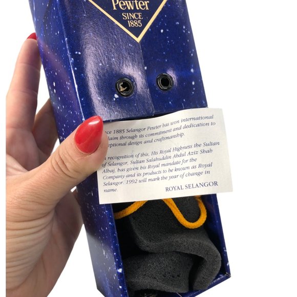 IOB Selangor Pewter Mini Pitcher Vase - Picture 8 of 8